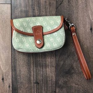 Dooney & Bourke green canvas wristlet